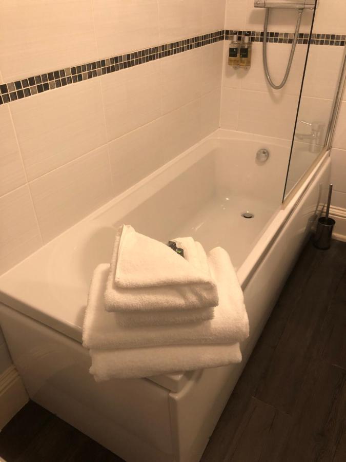Melton Guest house *