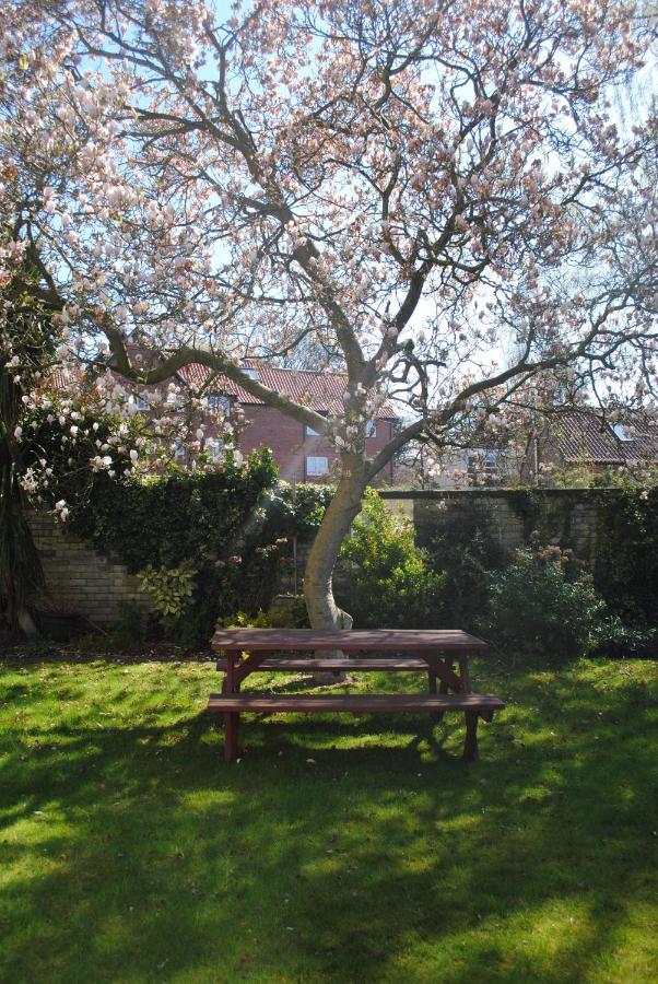 Guest house Melton York